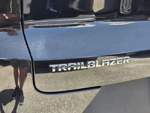 Used 2021 Chevrolet TrailBlazer LS FWD image 6