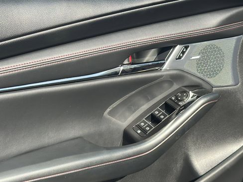 Used 2023 MAZDA MAZDA3 s image 16