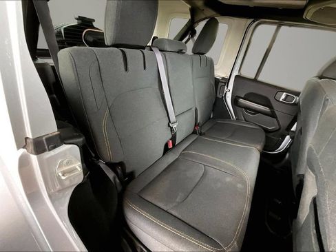 Used 2024 Jeep Wrangler Unlimited Sahara AWD/4WD image 25