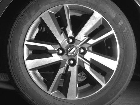 Used 2025 Nissan Versa SV FWD image 14