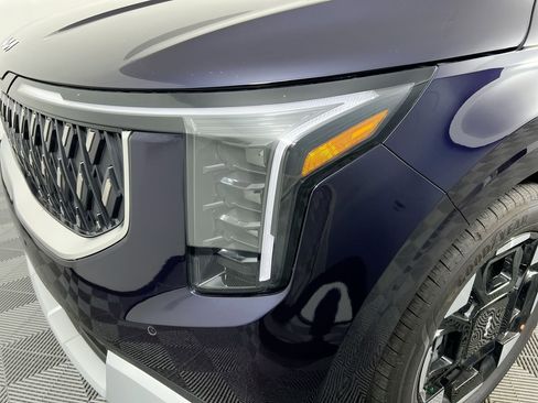 New 2026 Kia Carnival EX image 9