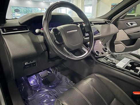 Used 2019 Land Rover Range Rover Velar R-Dynamic SE AWD/4WD image 9