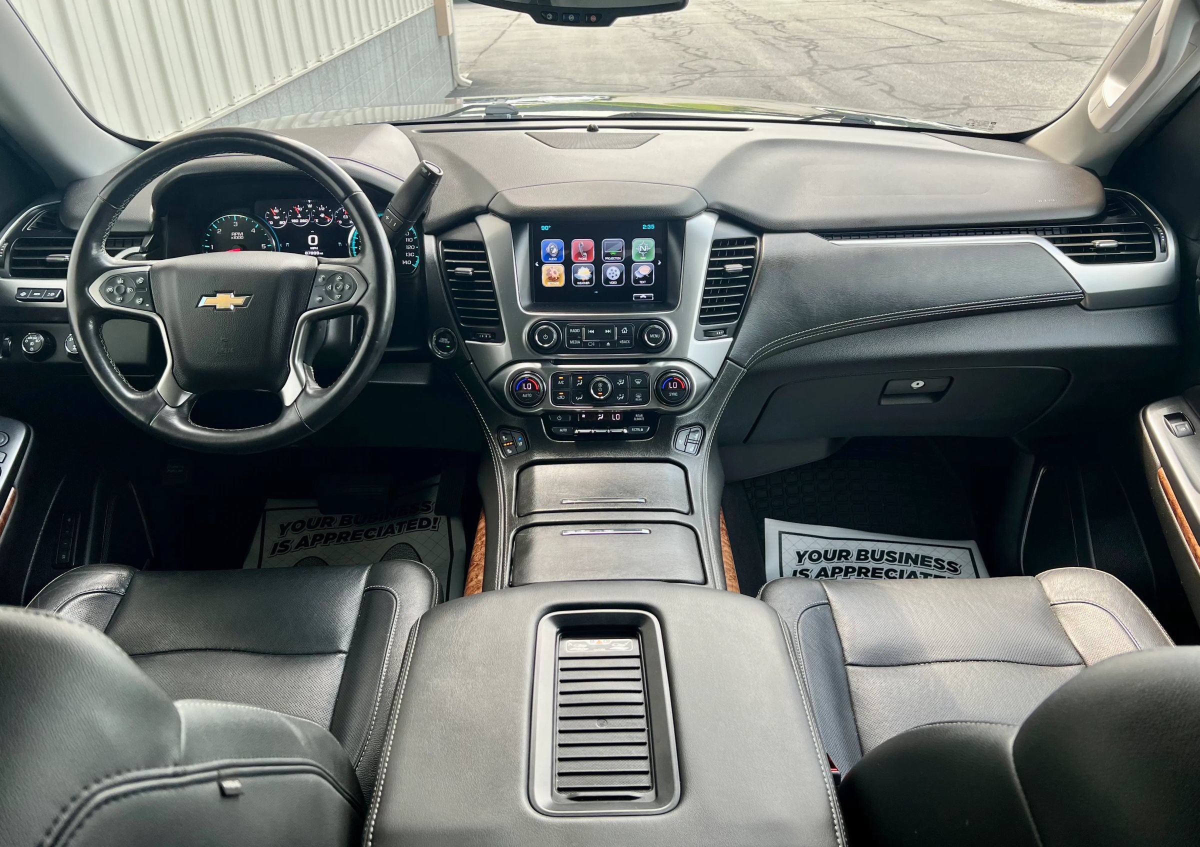 Used 2020 Chevrolet Suburban Premier AWD/4WD image 18