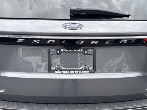 Used 2025 Ford Explorer Active AWD/4WD image 34