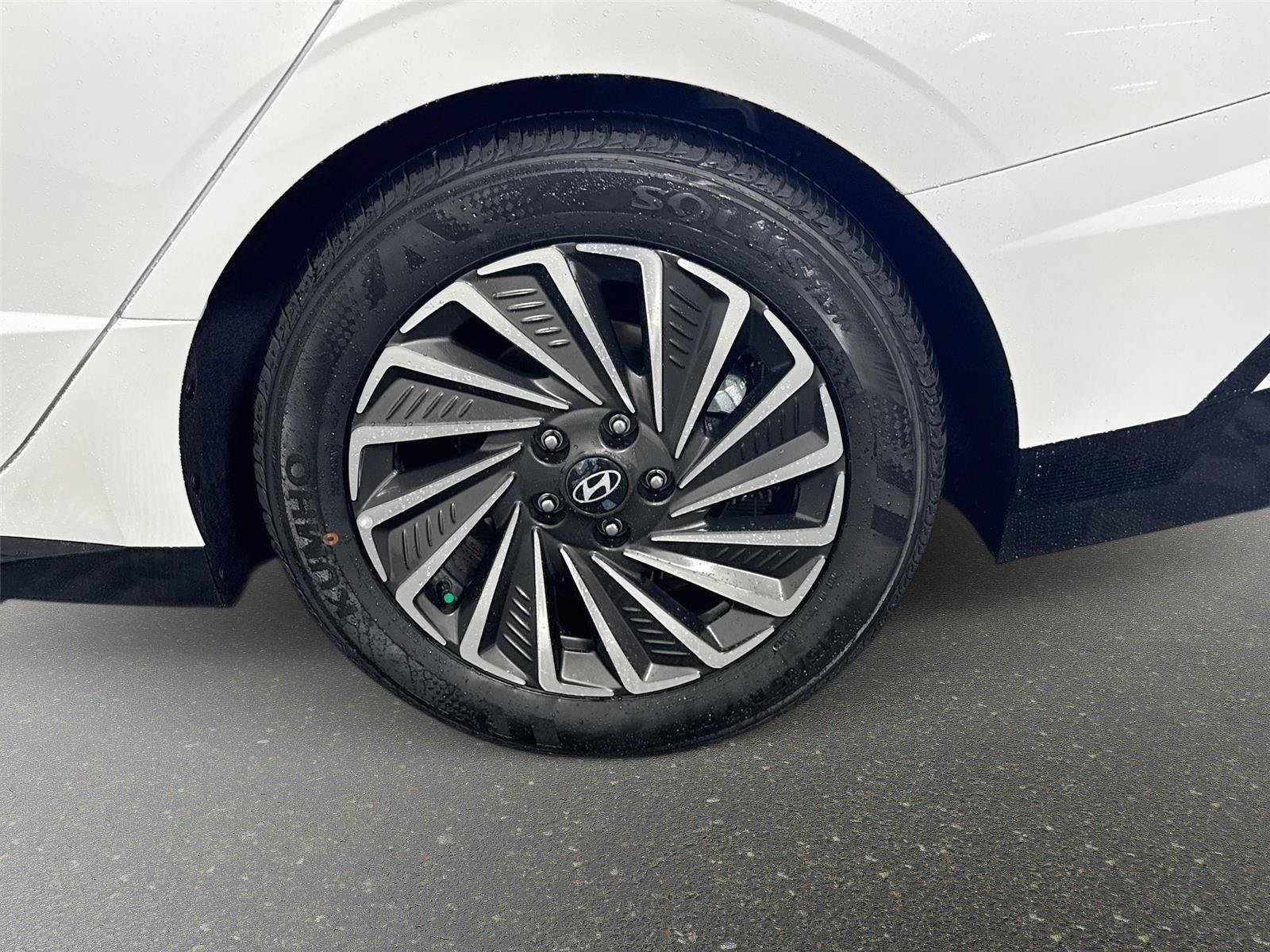 New 2026 Hyundai Sonata Limited FWD image 33