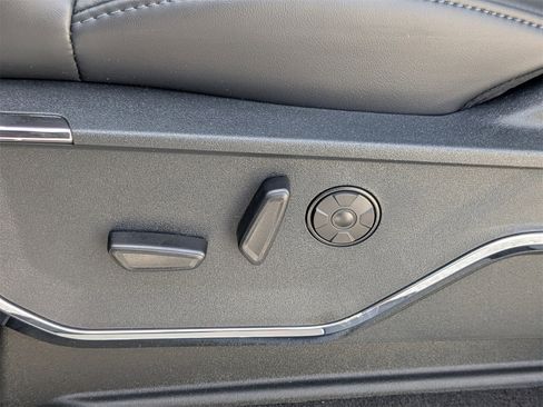 New 2025 Ford F250 Platinum w/ Tremor Off-Road Package image 22