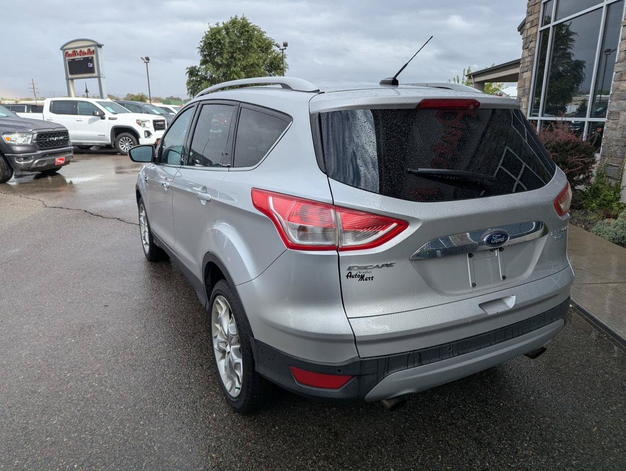 Used 2014 Ford Escape Titanium w/ Equipment Group 401A AWD/4WD image 3
