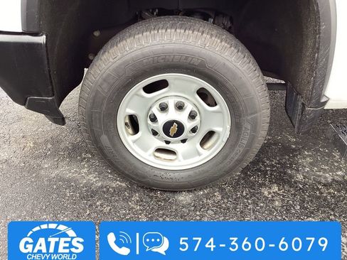 Used 2025 Chevrolet Silverado 2500 W/T w/ Snow Plow Prep/Camper Package image 28