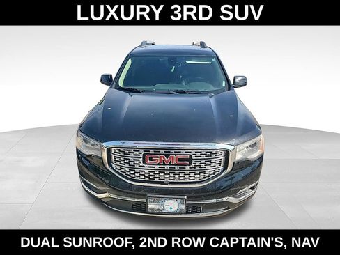 Used 2019 GMC Acadia Denali w/ Technology Package FWD image 6