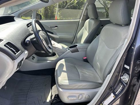 Used 2013 Toyota Prius Four FWD image 15