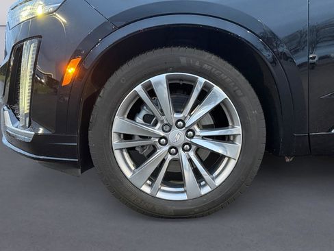 Used 2024 Cadillac XT6 Premium Luxury w/ Technology Package image 9