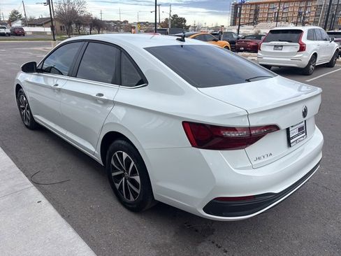 Used 2024 Volkswagen Jetta S image 5