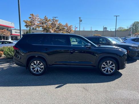 Certified 2024 Toyota Grand Highlander AWD image 6