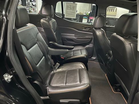 Used 2023 GMC Acadia AT4 w/ Technology Package image 18
