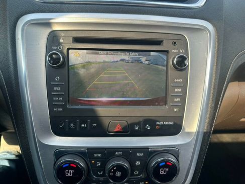 Used 2017 GMC Acadia Limited SLT image 16