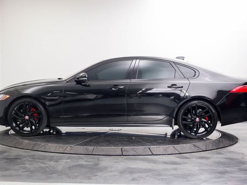 Used 2018 Jaguar XF S RWD image 2
