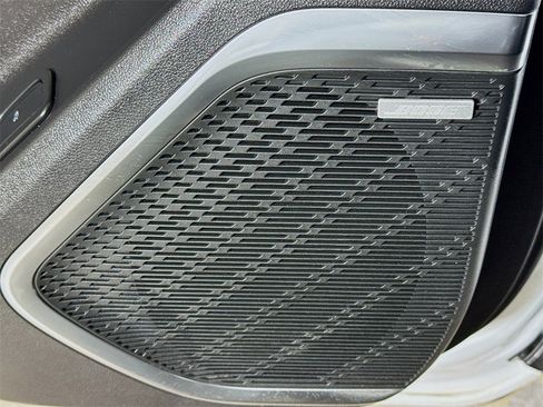 Certified 2025 Buick Enclave Sport Touring image 17