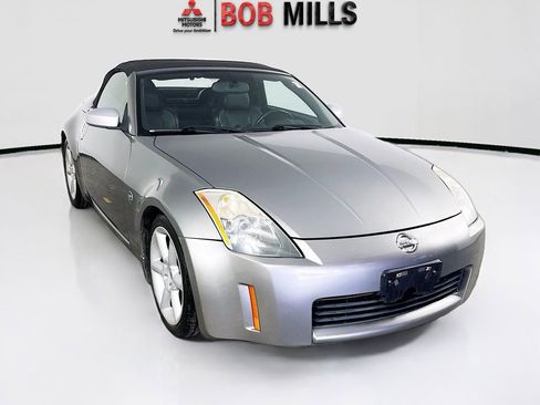 Used 2005 Nissan 350Z Touring image 1