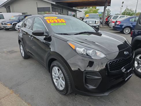 Used 2017 Kia Sportage LX FWD image 1