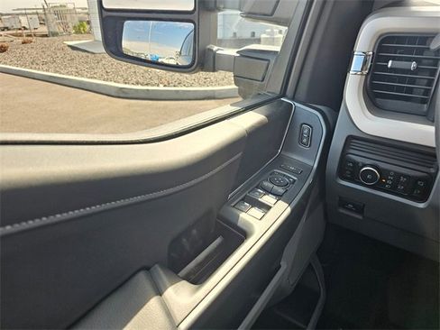 New 2025 Ford F350 XLT w/ Black Appearance Package image 31