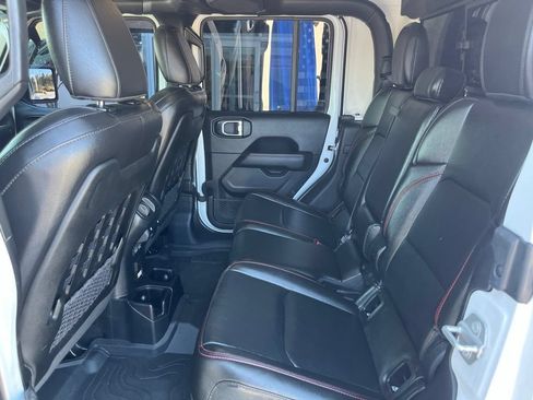 Used 2021 Jeep Gladiator Rubicon AWD/4WD image 13