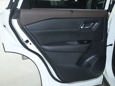 Certified 2023 Nissan Rogue SL AWD/4WD image 13