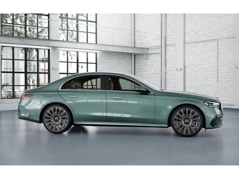 New 2026 Mercedes-Benz E 450 4MATIC Sedan image 15