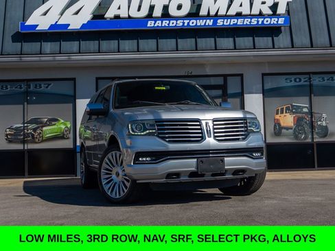 Used 2017 Lincoln Navigator Select image 1