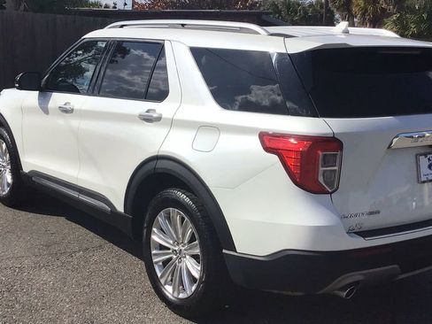 Certified 2022 Ford Explorer Limited w/ Equipment Group 301A image 7