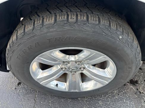Used 2015 RAM 1500 Laramie AWD/4WD image 11
