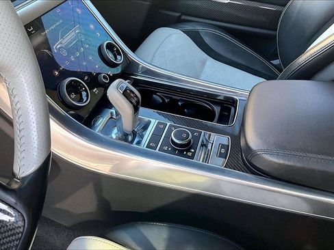 Used 2020 Land Rover Range Rover Sport SVR AWD/4WD image 18