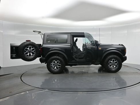 Certified 2023 Ford Bronco Badlands image 5