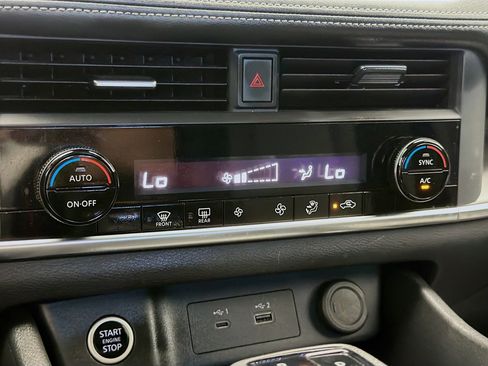 Used 2023 Nissan Rogue SV image 10