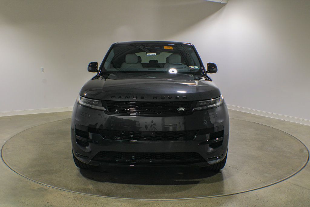 New 2026 Land Rover Range Rover Sport Dynamic SE AWD/4WD image 9