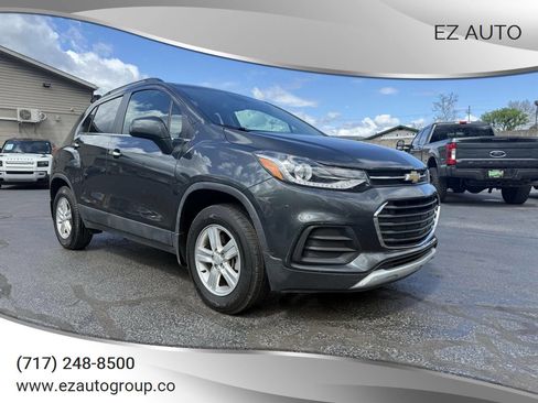Used 2018 Chevrolet Trax LT w/ LT Convenience Package image 1