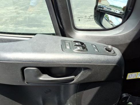 Used 2024 RAM ProMaster 2500 w/ Convenience Group FWD image 6