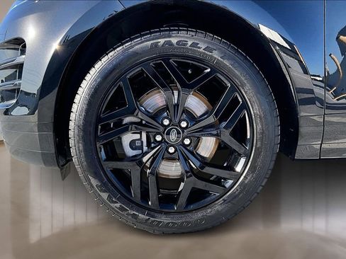 Certified 2023 Land Rover Range Rover Evoque R-Dynamic S image 32