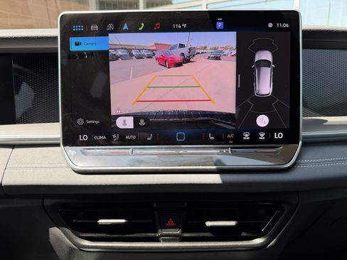 Used 2025 Volkswagen Tiguan SE R-Line AWD/4WD image 19