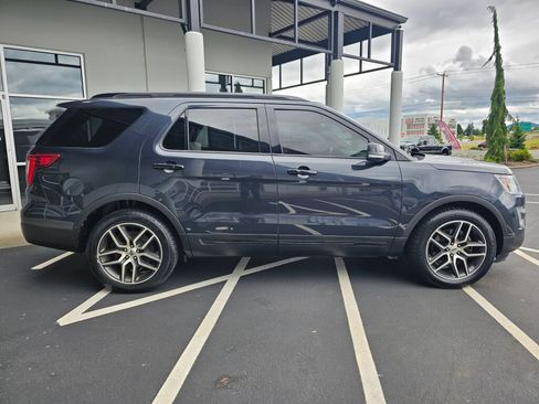 Used 2017 Ford Explorer Sport AWD/4WD image 6