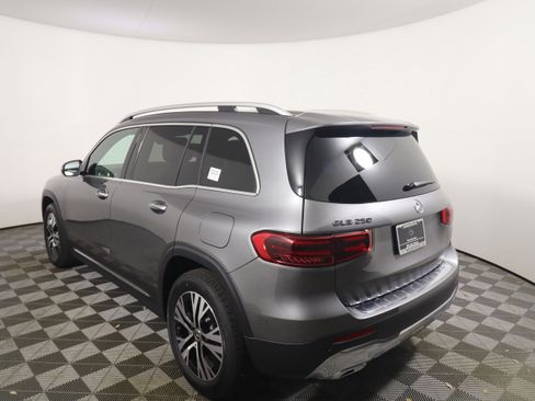 New 2026 Mercedes-Benz GLB 250 image 3
