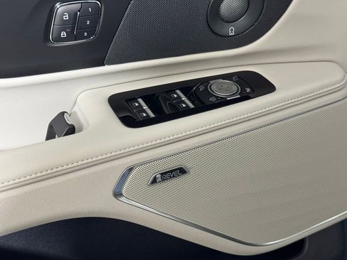 New 2026 Lincoln Nautilus Reserve image 17