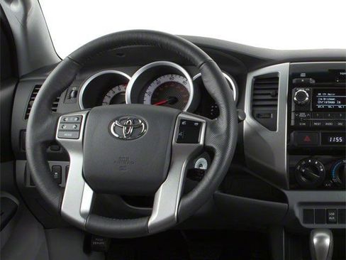 Used 2012 Toyota Tacoma 4x4 Double Cab w/ TRD Off-Road Pkg image 6