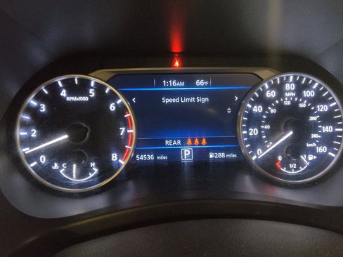 Used 2022 Nissan Sentra SR w/ Electronics Package FWD image 23
