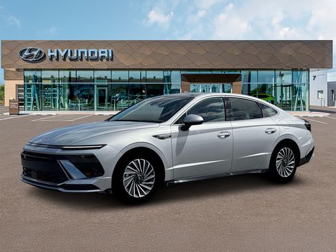 New 2026 Hyundai Sonata SEL FWD image 2