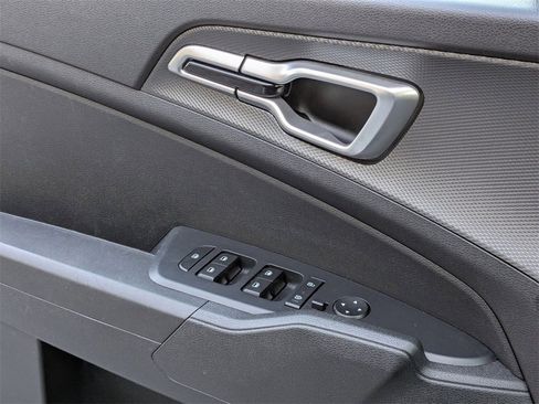 Used 2024 Kia Sportage LX image 14