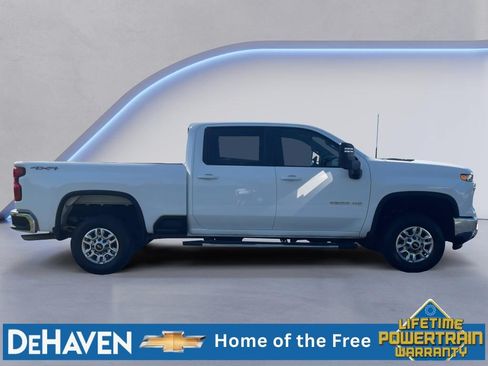 Used 2026 Chevrolet Silverado 2500 LT AWD/4WD image 7