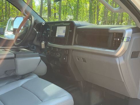 Used 2026 Ford F350 XL w/ XL Chrome Package image 11