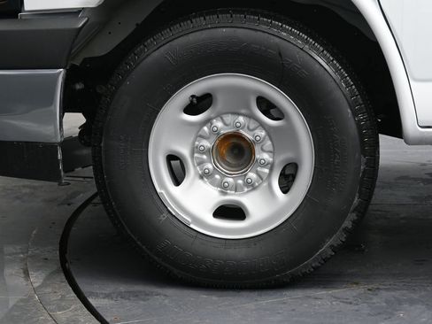 New 2026 GMC Savana 2500 Extended w/ Enhanced Convenience Package image 10