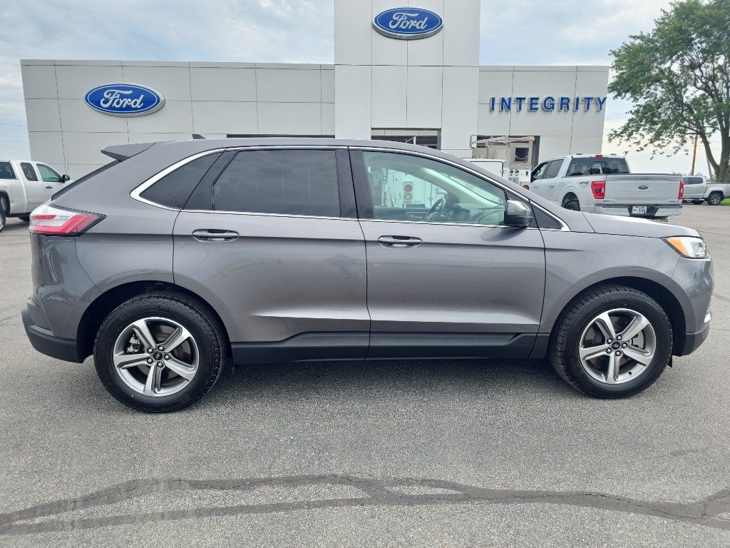 Used 2024 Ford Edge SEL w/ Convenience Package AWD/4WD image 5