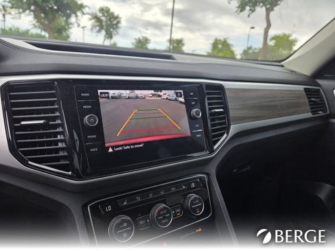 Used 2021 Volkswagen Atlas SEL AWD/4WD image 19